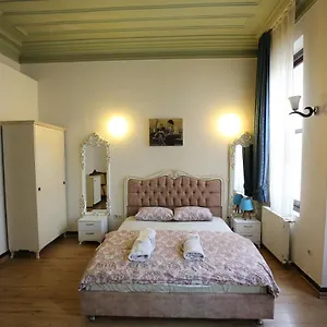 Hotel California Apart Otel
